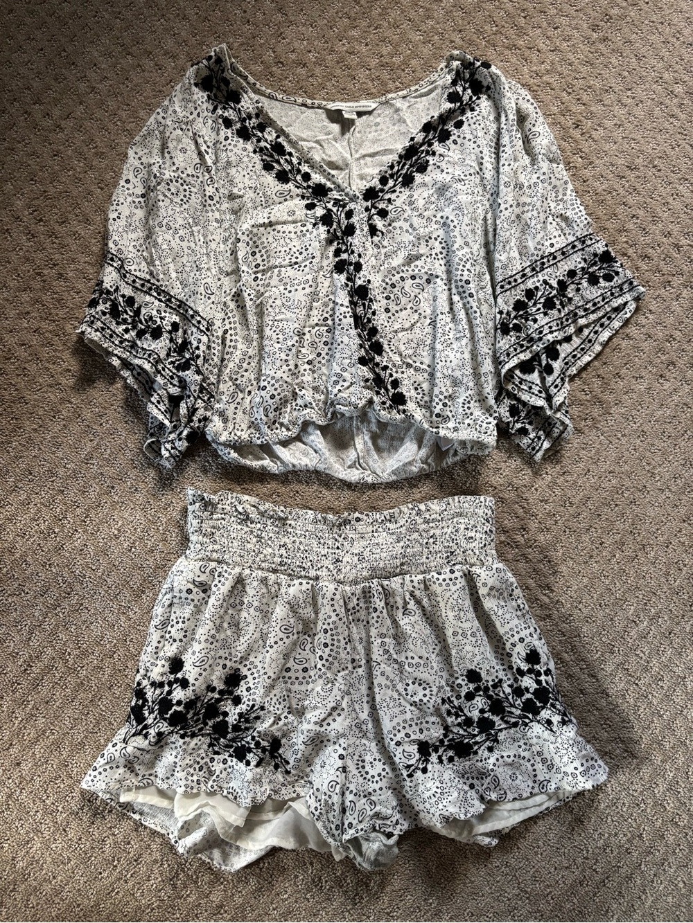 American Eagle Women’s Blouse & Shorts Set